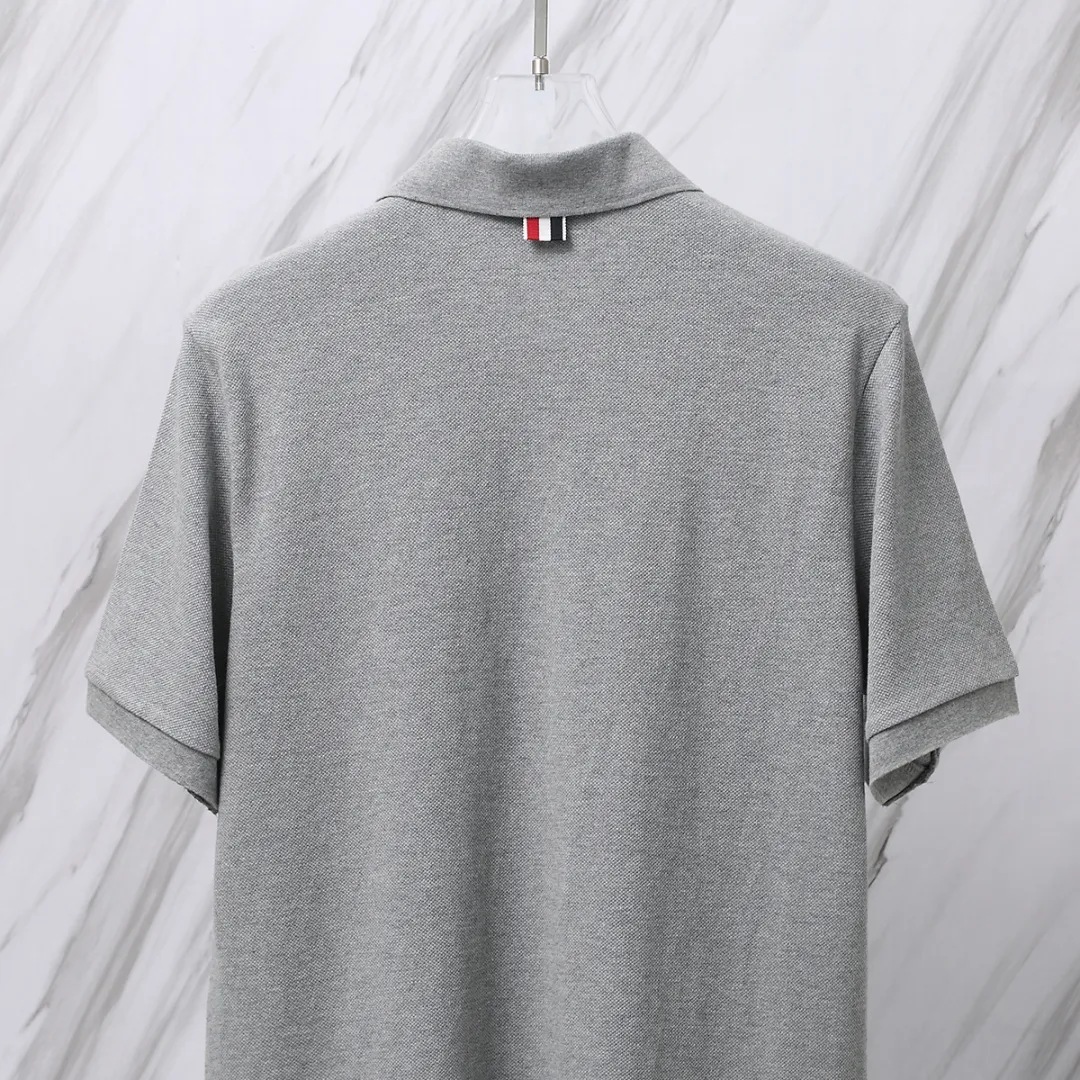 ：T 010（TBPolo ） THOM BROWNE TB 330 POLO Classic 330 Authentic Authentic Quality + Authentic + Same Style Size：0/1/2/3/4 ：White/Black/Navy Blue/Gray
